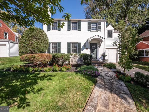 5215 Roosevelt St, Bethesda, MD 20814