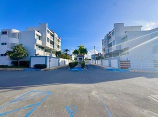 8860 Chalets Sevillanos M10, Trujillo Alto, PR 00976