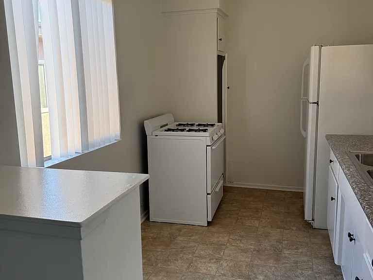 SEP-BUR APARTMENTS — Photo 25