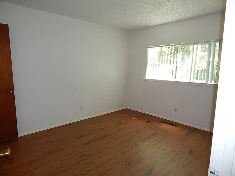 2512 Lafayette Dr — Photo 14