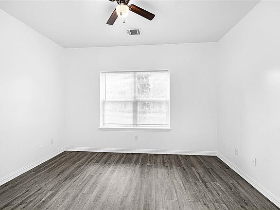 3rd image of 6122 W Mount Houston Rd