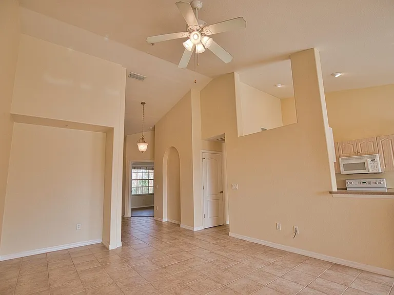 150 L Pavia Blvd #32 — Photo 9