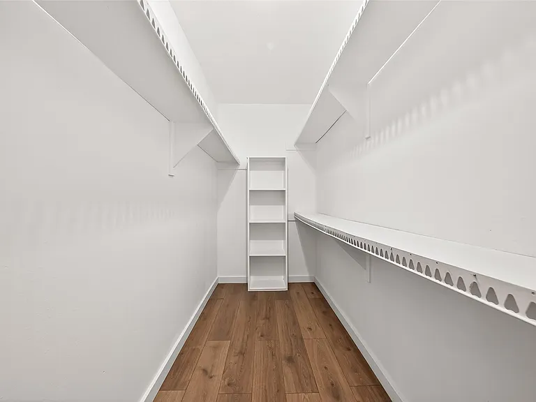 359 N Post Oak Ln #127 — Photo 25
