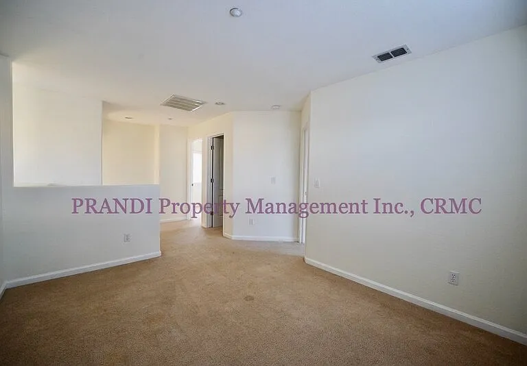 14 Pizarro Ave — Photo 18