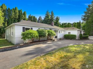 7833 SE 40th St, Mercer Island, WA 98040