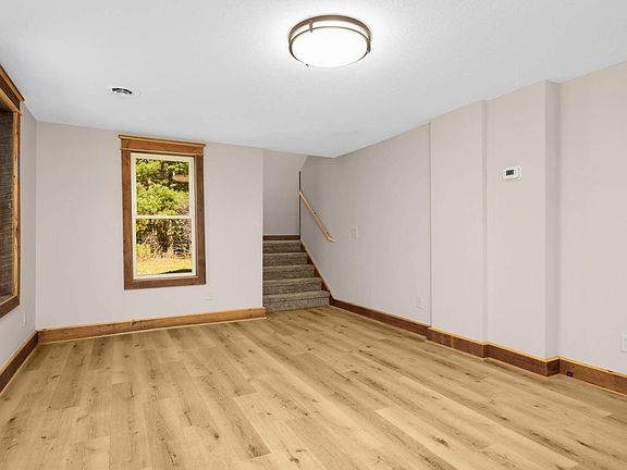 4th image of 10939 Silver Lake Rd