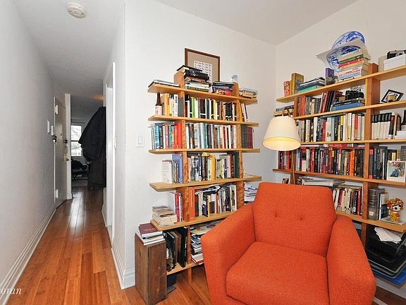4th image of 351 17th St APT 2L
