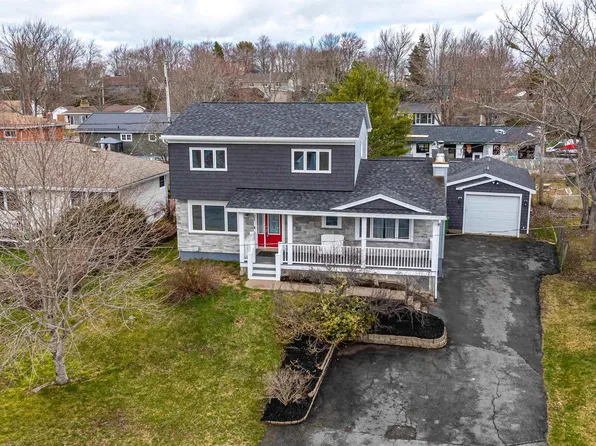 21 Summerville Dr, Halifax, NS B4C 2M8