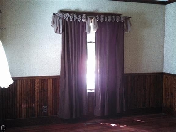 5th image of 401 N Thomas St