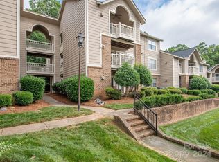 5007 Sharon Rd UNIT J, Charlotte, NC 28210