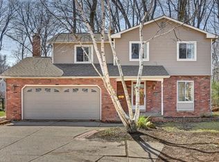 31601 Lake Rd, Bay Village, OH 44140