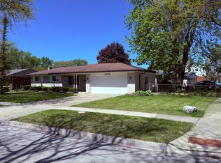 12075 Monsbrook Dr, Sterling Heights, MI 48312
