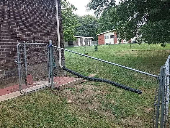 3rd image of 8400 Grandview Ln