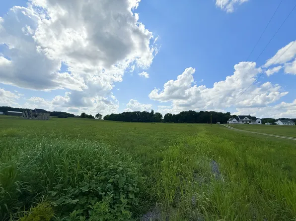 165 Perdue Cemetery Rd, Portland, TN 37148