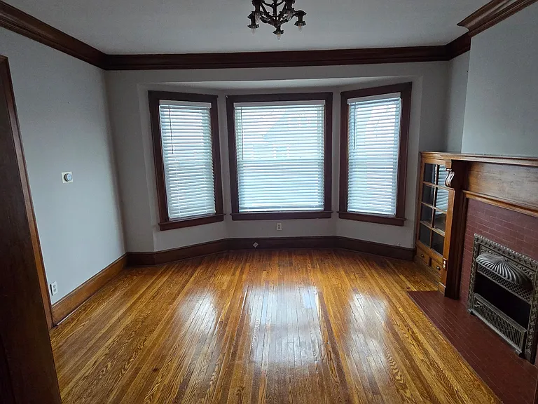 16 Wellesley St #4 — Photo 17