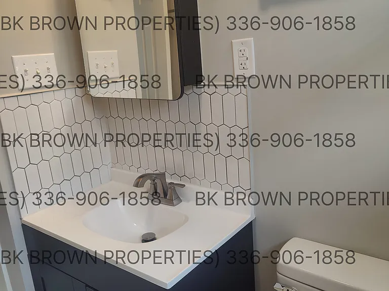 2115 Friends Ave — Photo 15