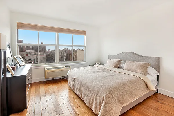 Rented by Compass | media 32