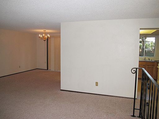 5th image of 1097 SW Castilian Dr