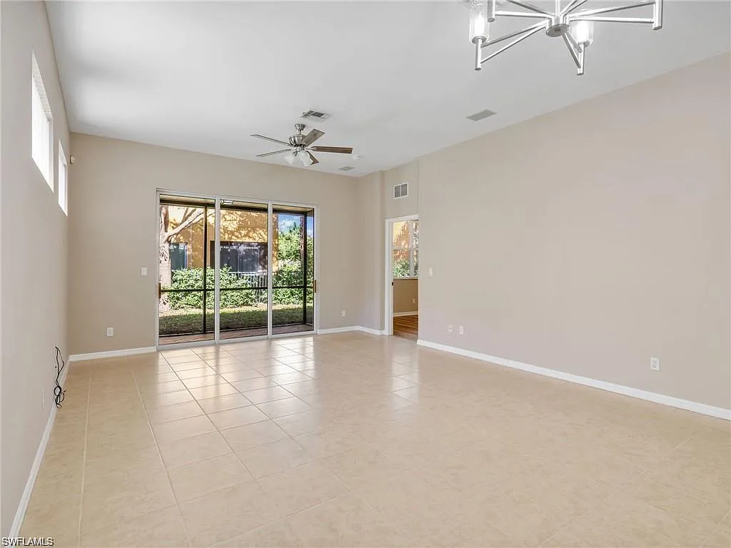 Building Photo - 10140 N Golden Elm Dr