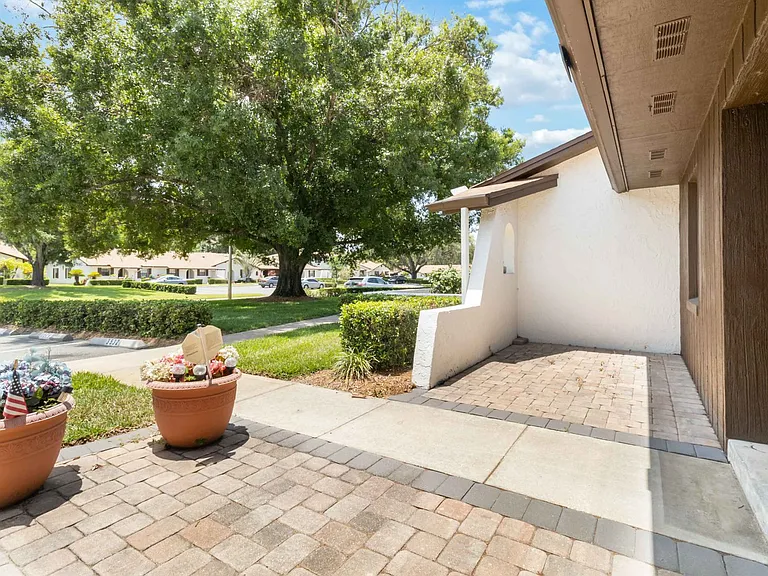 3528 Bay Ct — Photo 4