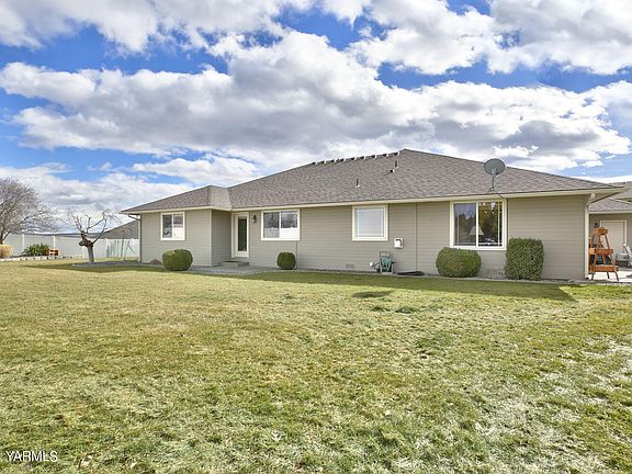 3rd image of 1406 Heritage Hills Ct