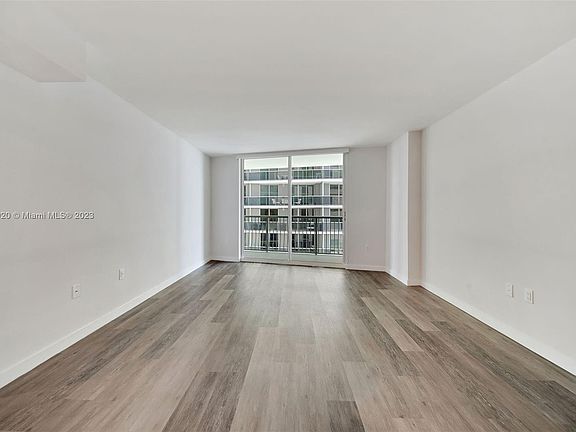 5th image of 1751 N Bayshore Dr #14O
