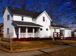 253 E Lake St, Knox, IN 46534