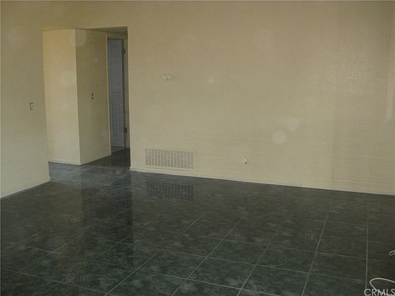 2nd image of 326 Oakhurst Dr