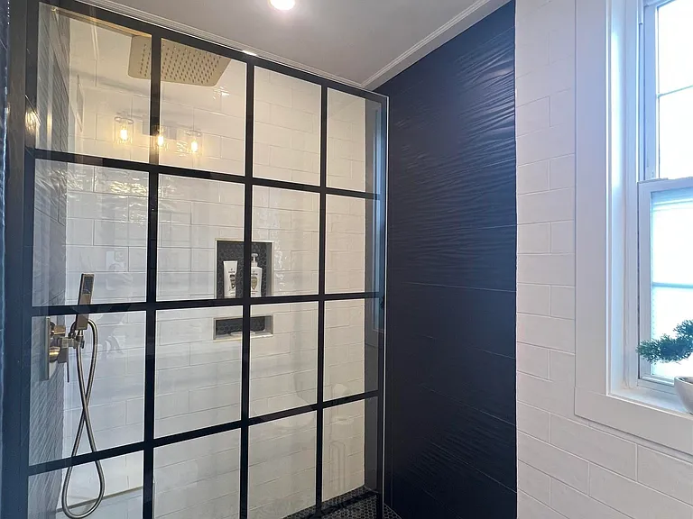 601 Cleveland St — Photo 14