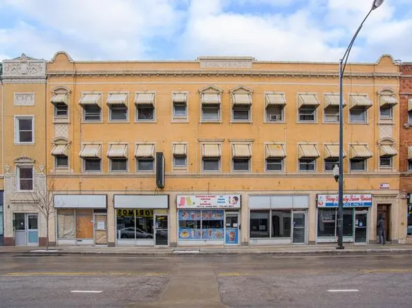 3207 N Cicero Ave #206, Chicago, IL 60641