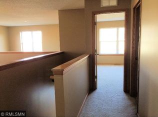 20384 Kensfield Trl, Lakeville, MN 55044