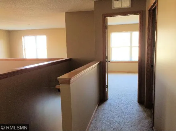20384 Kensfield Trl, Lakeville, MN 55044