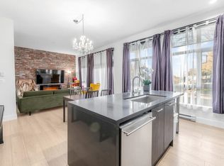 220 Salter St #101, New Westminster, BC