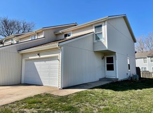 1426 E Mart Way Cir #D, Olathe, KS 66061