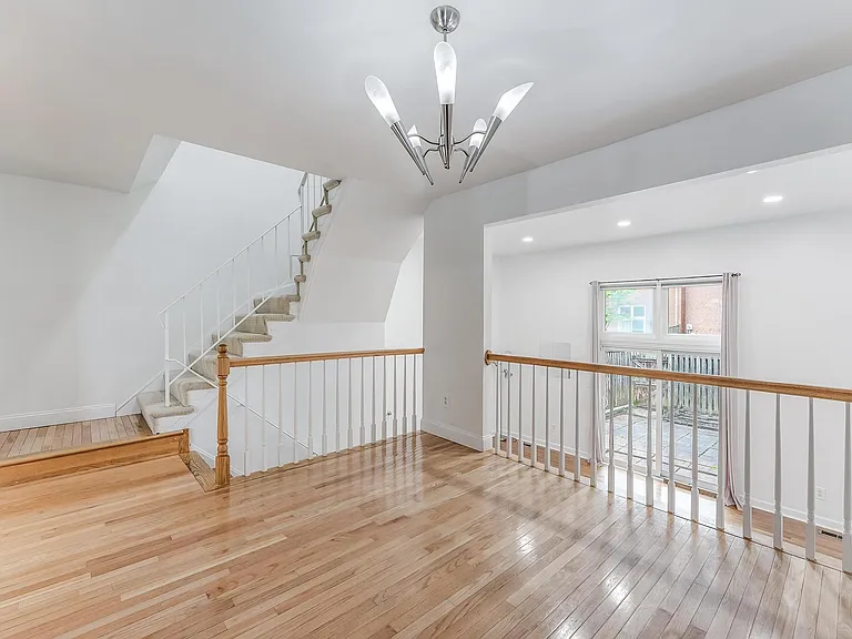 2331 Harleyford Ct — Photo 12