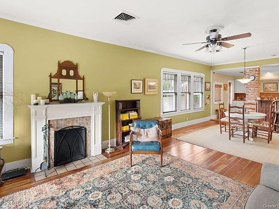 4th image of 216 Park Ave