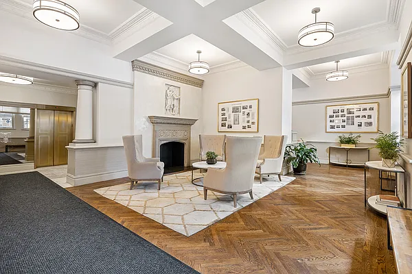 Sold by Compass | media 21