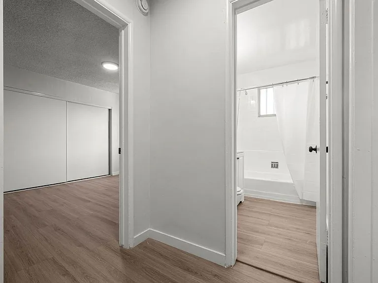 3907 Roxanne Ave #6A — Photo 13
