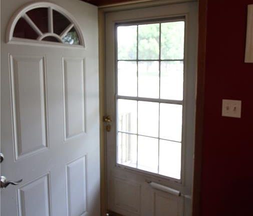 4th image of 202 W Jefferson St