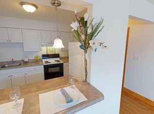 1217 W Washington St #R96, Springfield, IL 62702