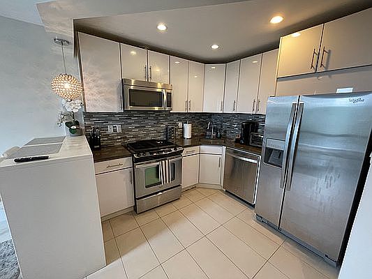 5th image of 35-16 Astoria Blvd S #6A