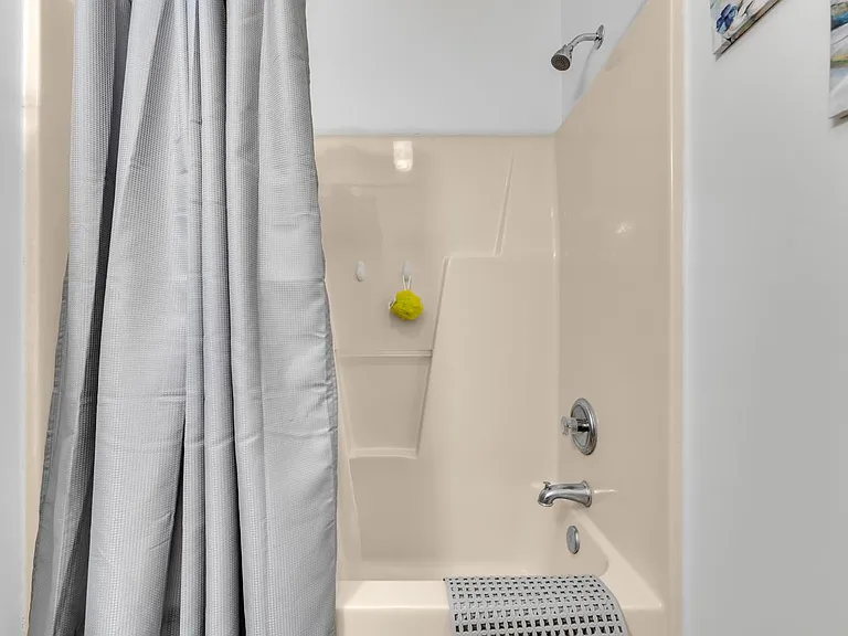 19 Limox Ln #B — Photo 22