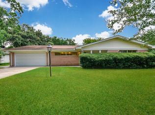 5200 Holly St, Bellaire, TX 77401