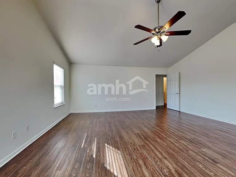 126 Roseberry Cir — Photo 12