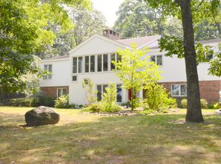 61 Gardiners Bay Dr, Shelter Island, NY 11964