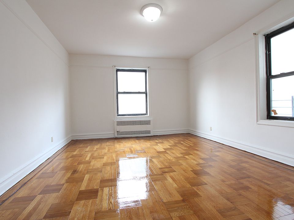 1st image of 275 Bay 37 St #Il