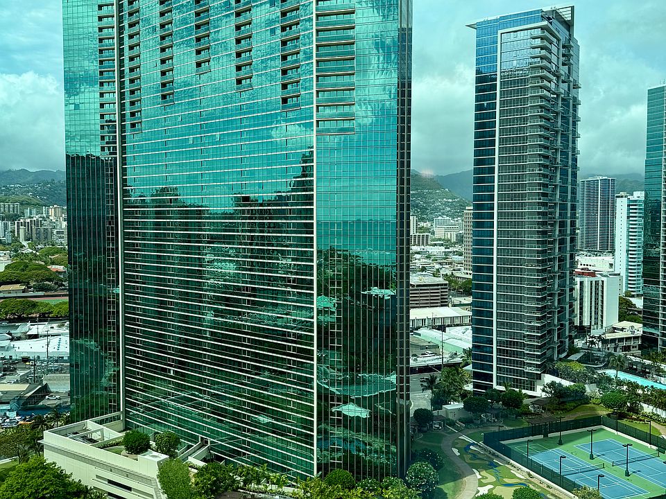 Building Photo 3