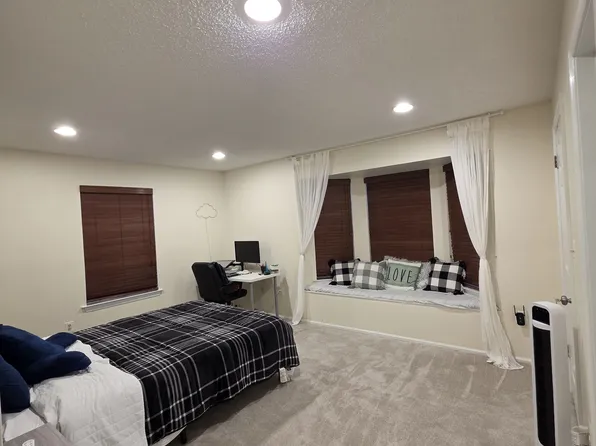 (undisclosed Address), North Brunswick, NJ 08902