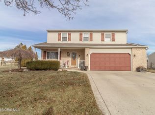 3359 Bordeaux Rue, Northwood, OH 43619