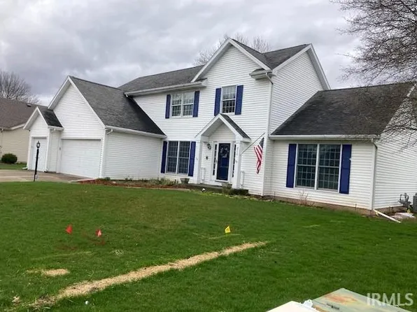 810 Finch Dr, South Bend, IN 46614